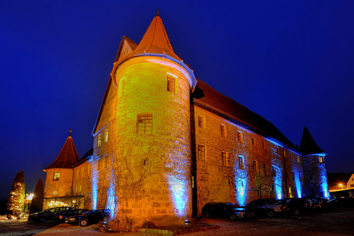 Schloss Wiesenthau - Einer der Türme in der schönen Beleuchtung