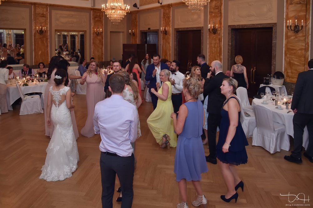 Hochzeitstanz im Richard-Wagner-Saal Nürnberg Hochzeitstanz im Richard-Wagner-Saal Nürnberg